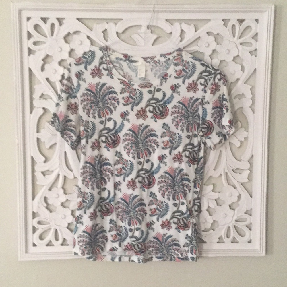 Short sleeve tee